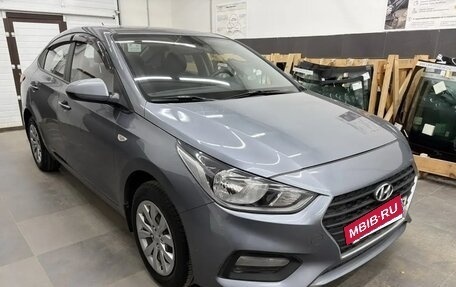 Hyundai Solaris II рестайлинг, 2018 год, 1 350 000 рублей, 3 фотография