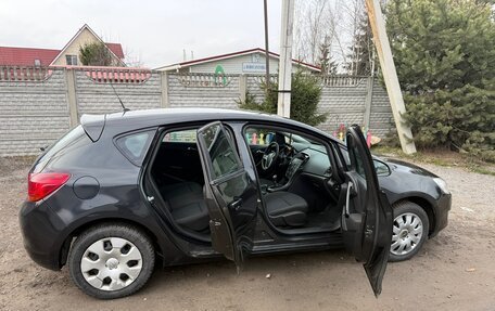Opel Astra J, 2011 год, 620 000 рублей, 4 фотография
