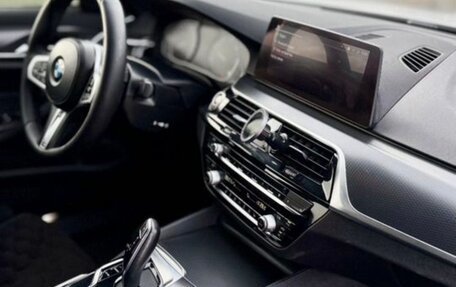 BMW 5 серия, 2020 год, 4 000 000 рублей, 16 фотография