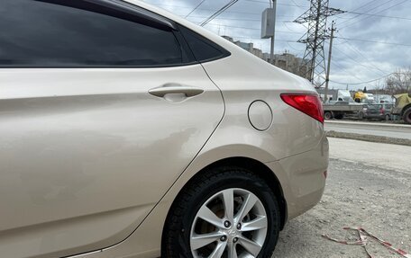 Hyundai Solaris II рестайлинг, 2011 год, 750 000 рублей, 8 фотография