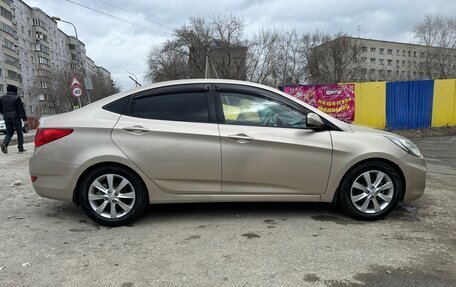 Hyundai Solaris II рестайлинг, 2011 год, 750 000 рублей, 6 фотография