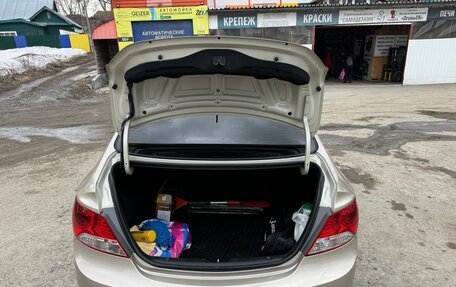 Hyundai Solaris II рестайлинг, 2011 год, 750 000 рублей, 16 фотография