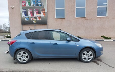 Opel Astra J, 2010 год, 620 000 рублей, 3 фотография