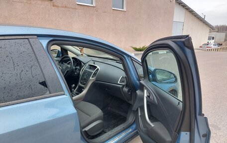 Opel Astra J, 2010 год, 620 000 рублей, 6 фотография