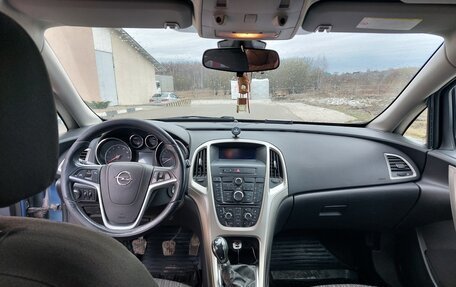 Opel Astra J, 2010 год, 620 000 рублей, 13 фотография