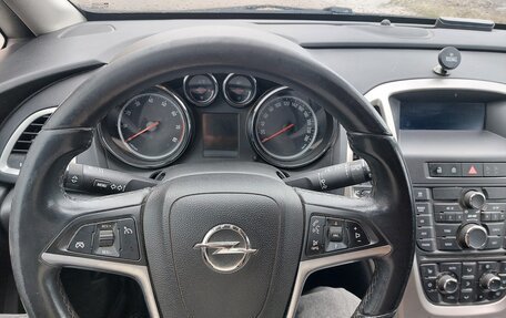 Opel Astra J, 2010 год, 620 000 рублей, 14 фотография