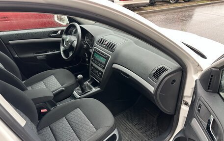 Skoda Octavia, 2011 год, 985 000 рублей, 21 фотография