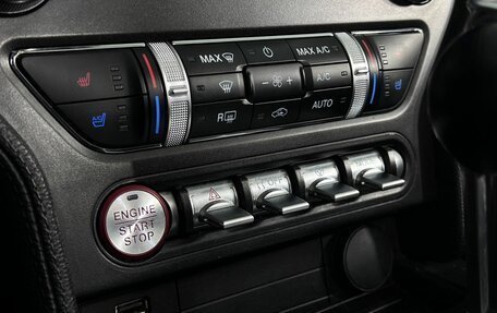 Ford Mustang VI рестайлинг, 2021 год, 3 100 000 рублей, 28 фотография