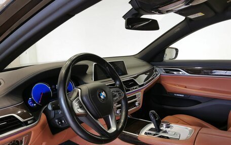 BMW 7 серия, 2017 год, 3 445 000 рублей, 12 фотография