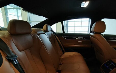 BMW 7 серия, 2017 год, 3 445 000 рублей, 14 фотография