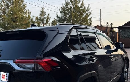 Toyota RAV4, 2019 год, 3 050 000 рублей, 2 фотография