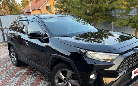 Toyota RAV4, 2019 год, 3 050 000 рублей, 5 фотография