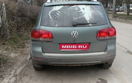 Volkswagen Touareg III, 2004 год, 850 000 рублей, 4 фотография