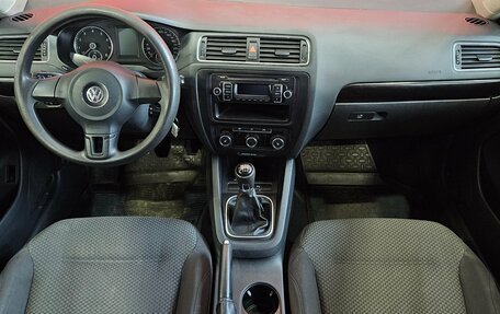 Volkswagen Jetta VI, 2011 год, 450 000 рублей, 9 фотография