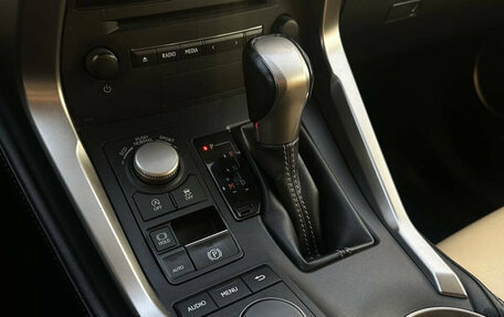 Lexus NX I, 2016 год, 2 675 000 рублей, 10 фотография