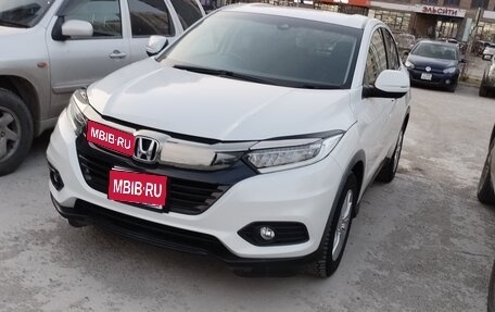 Honda Vezel, 2019 год, 1 915 000 рублей, 1 фотография