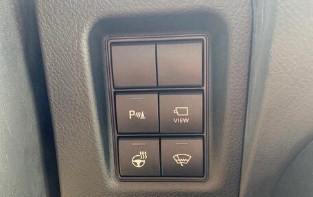 Toyota Land Cruiser Prado 150 рестайлинг 2, 2018 год, 4 950 000 рублей, 4 фотография