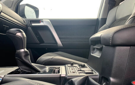 Toyota Land Cruiser Prado 150 рестайлинг 2, 2018 год, 4 950 000 рублей, 9 фотография