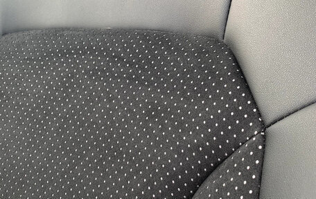 Toyota Land Cruiser Prado 150 рестайлинг 2, 2018 год, 4 950 000 рублей, 11 фотография