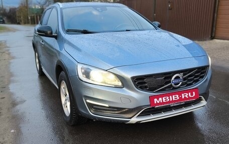 Volvo V60 Cross Country II, 2016 год, 1 435 000 рублей, 6 фотография