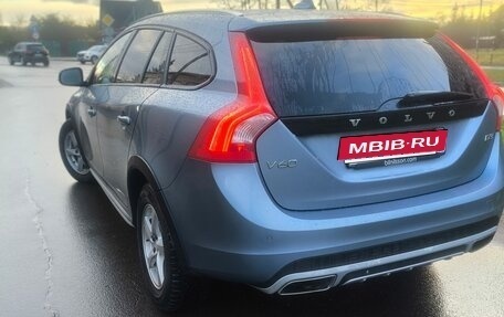 Volvo V60 Cross Country II, 2016 год, 1 435 000 рублей, 4 фотография