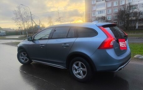 Volvo V60 Cross Country II, 2016 год, 1 435 000 рублей, 3 фотография
