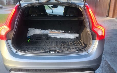 Volvo V60 Cross Country II, 2016 год, 1 435 000 рублей, 17 фотография