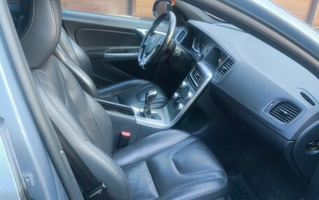 Volvo V60 Cross Country II, 2016 год, 1 435 000 рублей, 11 фотография