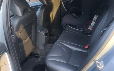 Volvo V60 Cross Country II, 2016 год, 1 435 000 рублей, 13 фотография