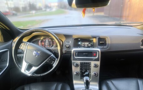 Volvo V60 Cross Country II, 2016 год, 1 435 000 рублей, 16 фотография