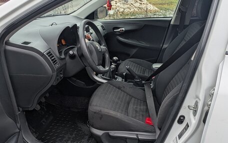 Toyota Corolla, 2011 год, 750 000 рублей, 5 фотография