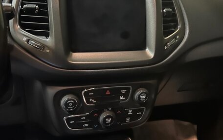 Jeep Compass II, 2018 год, 2 600 000 рублей, 6 фотография