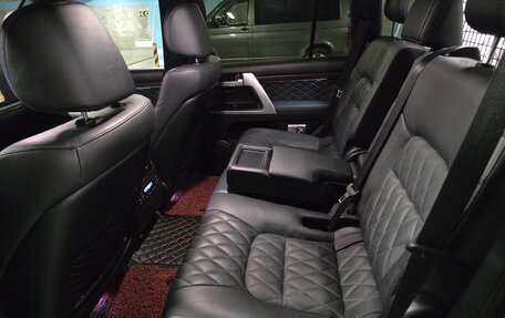 Toyota Land Cruiser 200, 2017 год, 8 150 000 рублей, 12 фотография