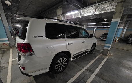 Toyota Land Cruiser 200, 2017 год, 8 150 000 рублей, 5 фотография