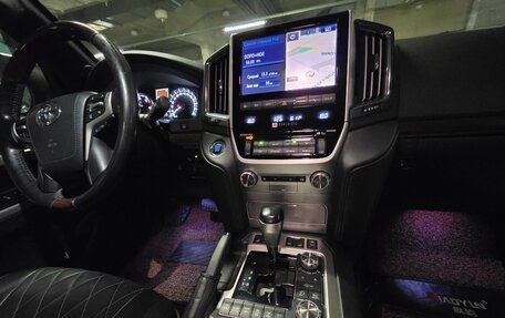 Toyota Land Cruiser 200, 2017 год, 8 150 000 рублей, 14 фотография