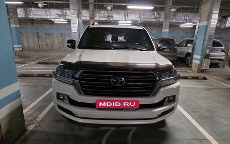 Toyota Land Cruiser 200, 2017 год, 8 150 000 рублей, 3 фотография