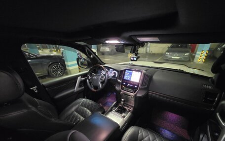 Toyota Land Cruiser 200, 2017 год, 8 150 000 рублей, 17 фотография