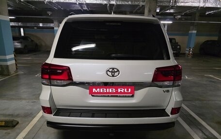 Toyota Land Cruiser 200, 2017 год, 8 150 000 рублей, 4 фотография