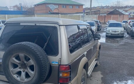 Mitsubishi Pajero III рестайлинг, 1993 год, 380 000 рублей, 3 фотография