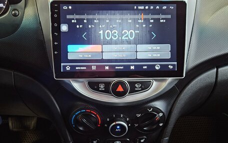 Hyundai Solaris II рестайлинг, 2011 год, 745 000 рублей, 11 фотография