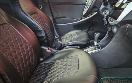 Hyundai Solaris II рестайлинг, 2011 год, 745 000 рублей, 13 фотография