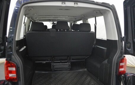 Volkswagen Caravelle T6 рестайлинг, 2017 год, 1 975 000 рублей, 13 фотография