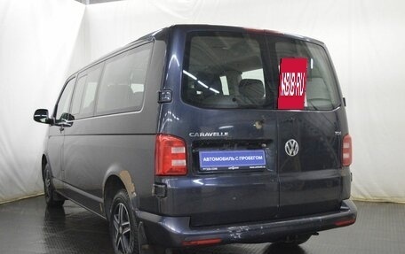 Volkswagen Caravelle T6 рестайлинг, 2017 год, 1 975 000 рублей, 6 фотография