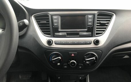 Hyundai Solaris II рестайлинг, 2017 год, 1 150 000 рублей, 14 фотография