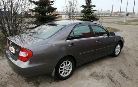 Toyota Camry V40, 2002 год, 635 000 рублей, 3 фотография