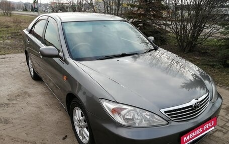 Toyota Camry V40, 2002 год, 635 000 рублей, 2 фотография