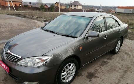 Toyota Camry V40, 2002 год, 635 000 рублей, 1 фотография