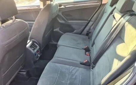 Volkswagen Tiguan II, 2022 год, 2 372 000 рублей, 6 фотография