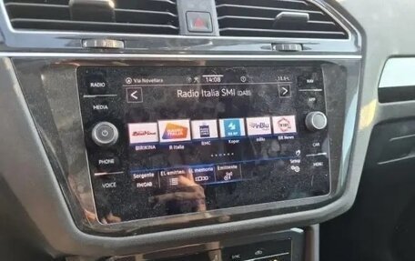 Volkswagen Tiguan II, 2022 год, 2 372 000 рублей, 9 фотография