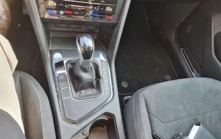 Volkswagen Tiguan II, 2022 год, 2 372 000 рублей, 8 фотография